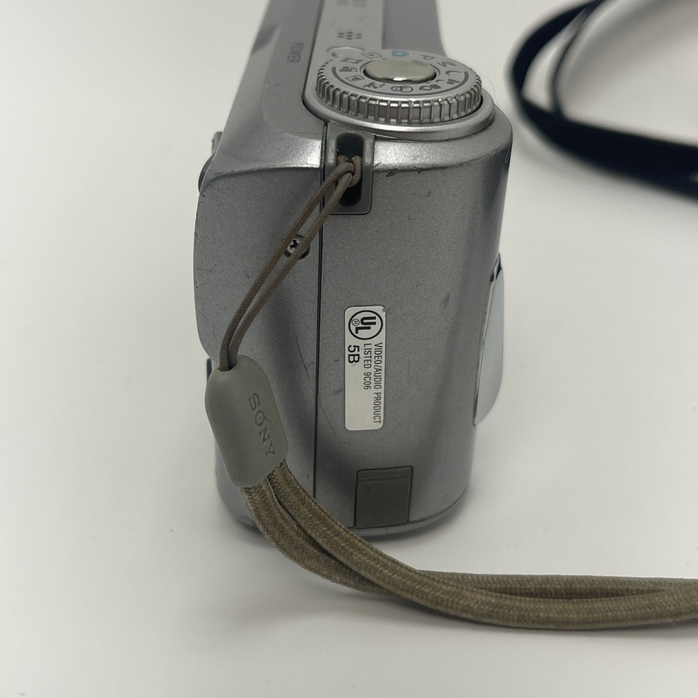 Sony Cyber-shot Carl‎ Zeiss DSC-S60 256MB Digital Camera Silver TESTED WORKING - Picture 7 of 16